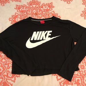 Nike Crop Top